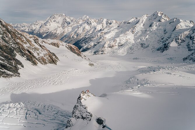 Mount Cook and The Glaciers 55-Minute Helicopter Flight - The Tasman Glacier and its ancient lake