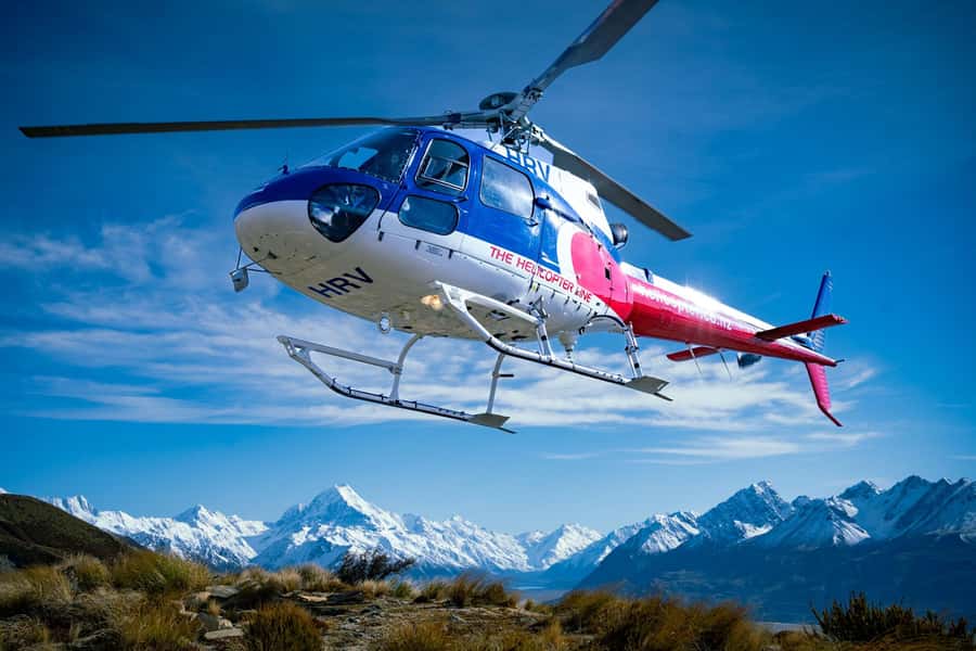 Mount Cook: Glentanner High Country Heli Hike - The helicopter flight over Glentanner Station