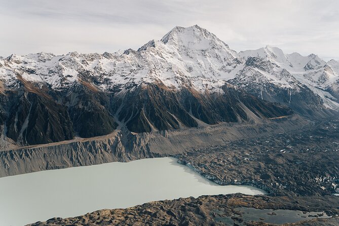 Mount Cook Scenic 35 Minute Helicopter Flight - Who will get the most from this flight