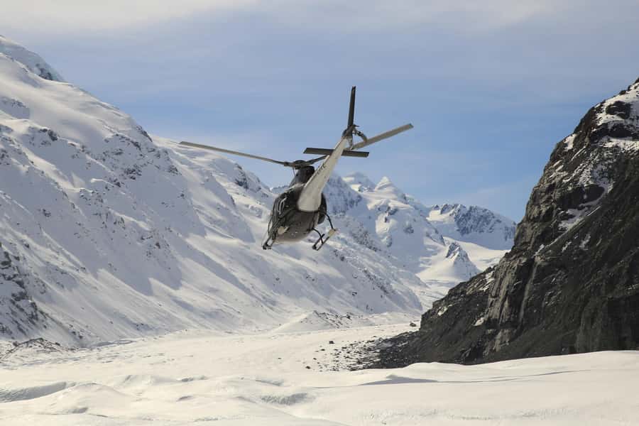 Mount Cook: Ski Plane and Helicopter Glacier Combo Flight - Should you book the Mount Cook ski plane and helicopter combo?