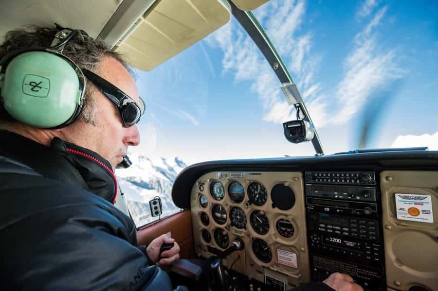 Mt Cook: 55-Minute Scenic Flight in Helicopter or Ski Plane - Takeoff with Mount Cook views from the start