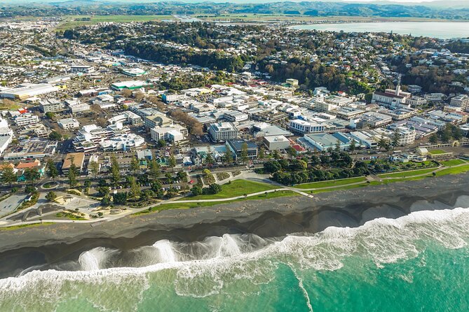 Napier Helicopter Flight & Classic Car Transfer - A small helicopter changes the experience