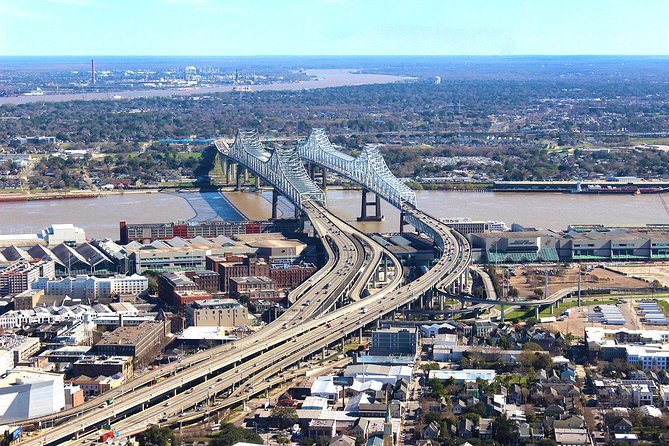 New Orleans City and Swamp Helicopter Tour - The Weight Rules Are Not Optional