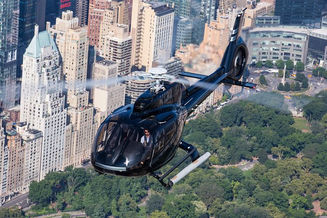 NY Helicopter Tour: Manhattan & Brooklyn (Heliport Fees Incl.) - A quick flight that puts New York in scale