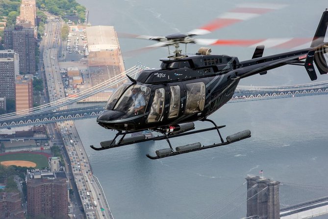NY Helicopter Tour: Manhattan & Brooklyn (Heliport Fees Incl.) - What the pilot commentary adds