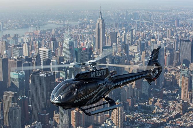 NY Helicopter Tour: New York City Skyline (Heliport fees Incl) - What the shared cabin is really like