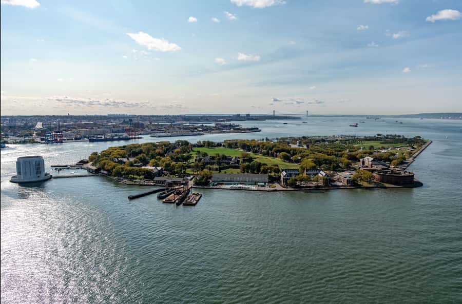 NYC: Manhattan Sightseeing Helicopter Tour - Practical booking advice