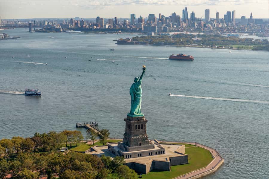 NYC: Manhattan Sightseeing Helicopter Tour - Who will enjoy this flight most