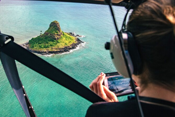 Oahu: 45 Minute Sights Unseen Helicopter Tour - Doors Off or On - A solemn pass over Pearl Harbor
