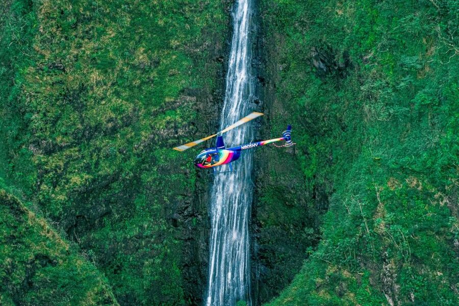 Oahu: Helicopter Tour with Doors On or Off - Check-in, safety, and the doors-off choice