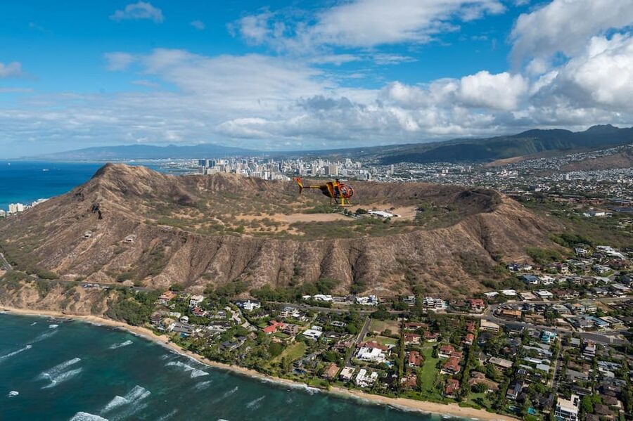 Oahu: Magnum P.I. Doors-Off Helicopter Tour - Hawaii Kai and Hanauma Bay from above