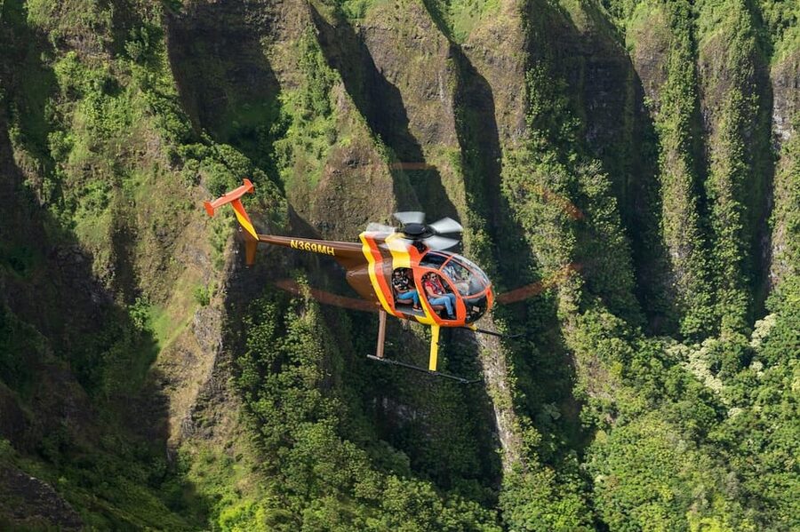 Oahu: Magnum P.I. Doors-Off Helicopter Tour - The North Shore from a wider angle
