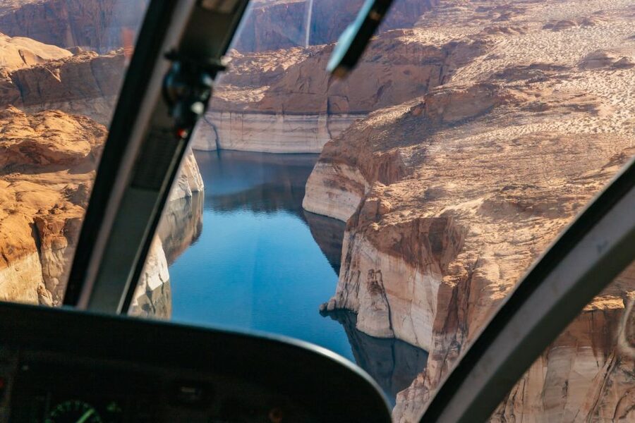Page: Horseshoe Bend Helicopter Flight & Tower Butte Landing - Should you book the Tower Butte flight?