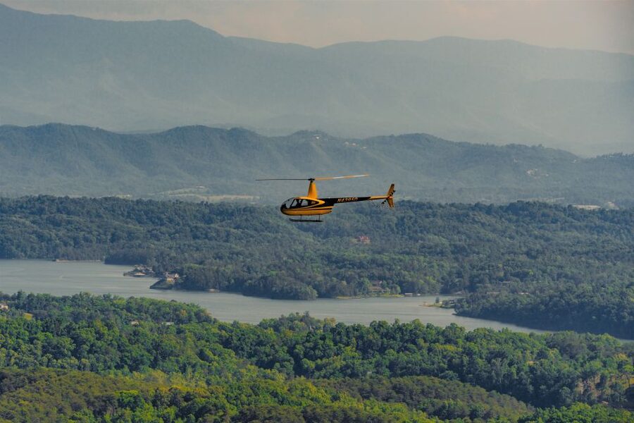 Pigeon Forge: Smoky Mountain and Lake Helicopter Trip - What the small group and headset setup mean