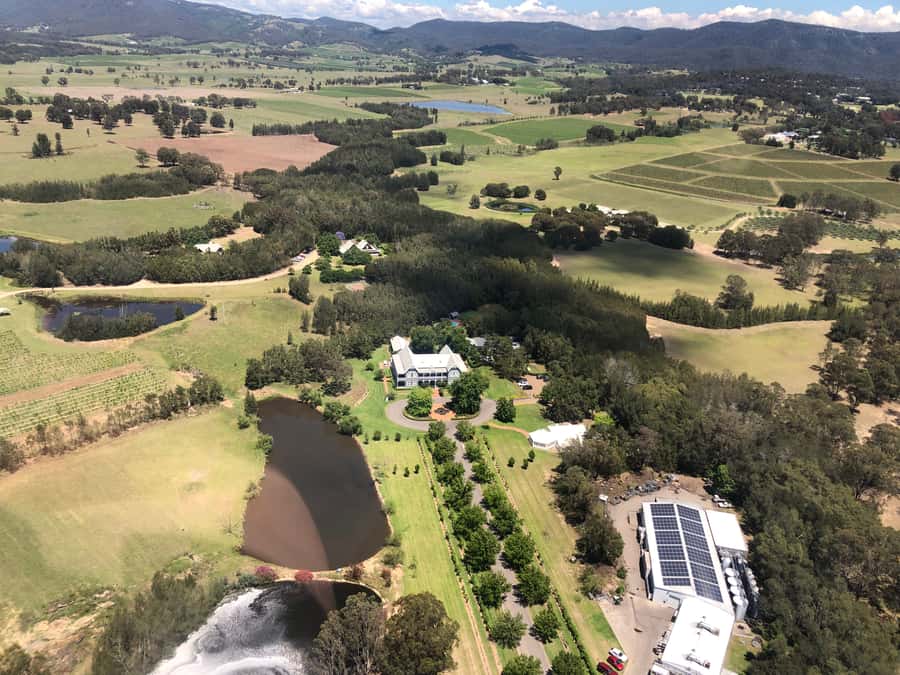 Pokolbin: 10-minute Helicopter Scenic Flight Hunter Valley - The views: vineyards, gardens, and mountain country
