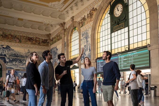 Porto 360°: Helicopter Flight, Guided Walking Tour & River Cruise - Bolhão Market and the Everyday City
