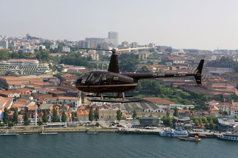Porto: Douro River Helicopter Tour - A fast flight with Porto spread below you