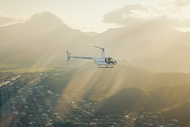 Private 60 Minutes Helicopter Tour in Honolulu - One hour that puts Oahu in perspective