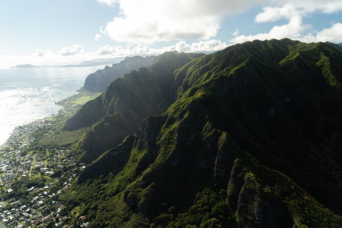 Private 60 Minutes Helicopter Tour in Honolulu - Doors off, phones, and what to bring
