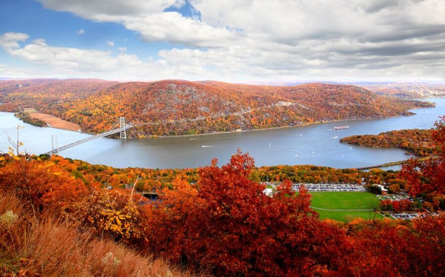 Private Fall Foliage Helicopter Tour of the Hudson Valley - Kykuit, Lyndhurst, and the river estates