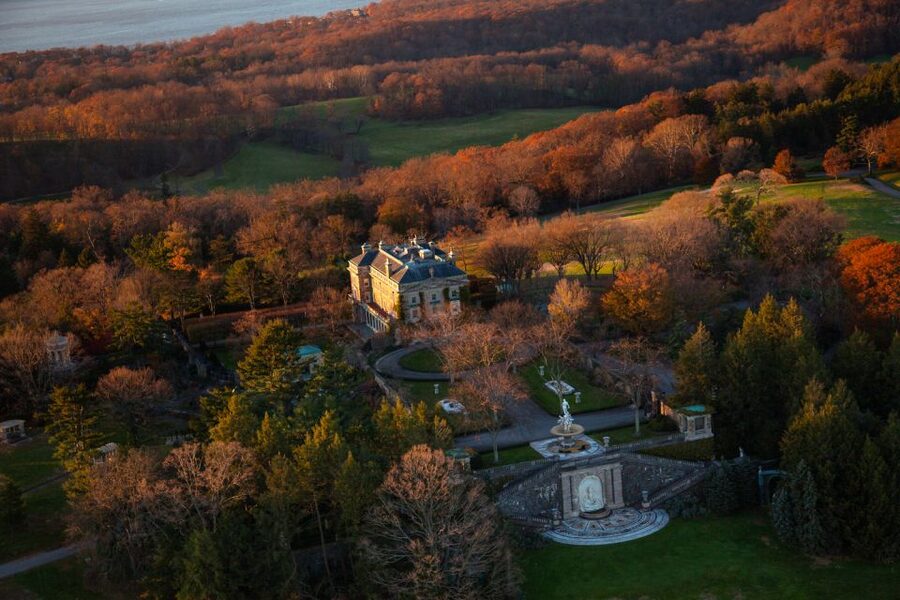 Private Fall Foliage Helicopter Tour of the Hudson Valley - The 30-minute route from White Plains to Bear Mountain