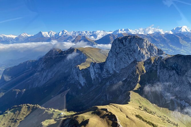 Private helicopter flight to Stockhorn mountain, with view to the Swiss Alps - Thun Castle and the City Below