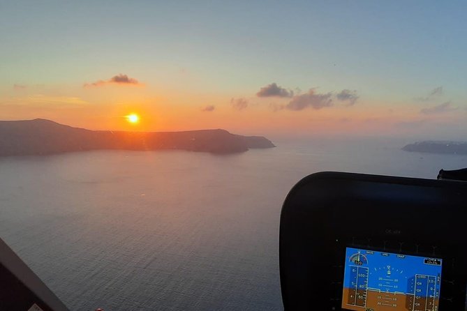 Private Helicopter Tour Santorini 20 minutes - up to 4 passengers - Why the private format affects the value