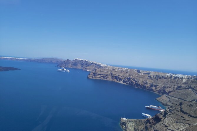Private Helicopter Tour Santorini 30 minutes - up to 4 passengers - The route from Exo Gonia to Santorini’s famous sights