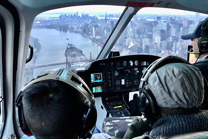 Private New York City Helicopter Tour for 2-6 from Westchester - The sights you can expect over New York City