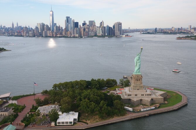 Private New York City Helicopter Tour for 2-6 from Westchester - Choosing between 30 and 45 minutes