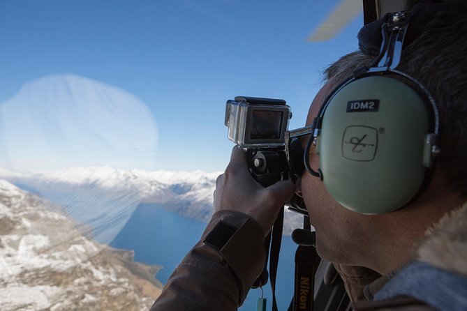 Queenstown Heli-Snowmobiling Adventure - Who will enjoy this most?