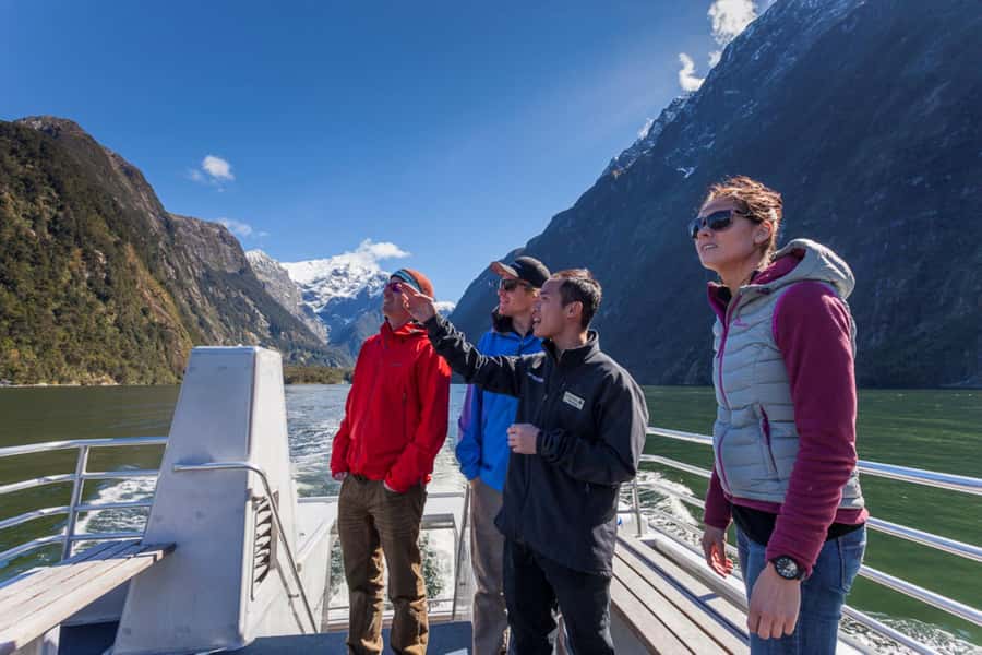 Queenstown: Milford Sound Cruise with Helicopter Transfer - Crossing Fiordland by air