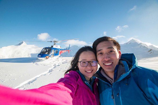 Queenstown: Pilot's Choice Helicopter Flight with alpine landing - Flying over Lake Wakatipu and Queenstown