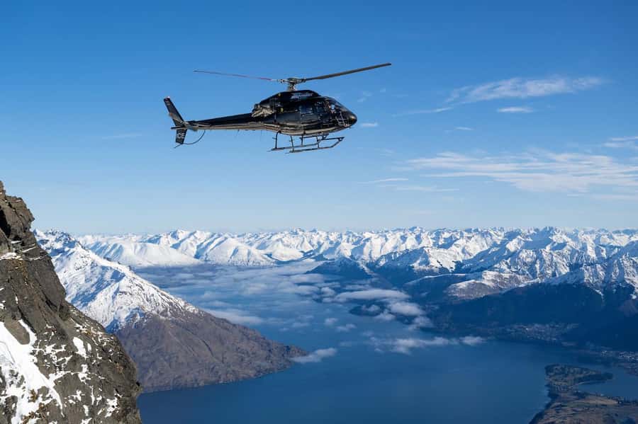Queenstown: Remarakbles Helicopter Tour with Alpine Landing - Leaving 64 Grant Road for Queenstown’s mountain bowl