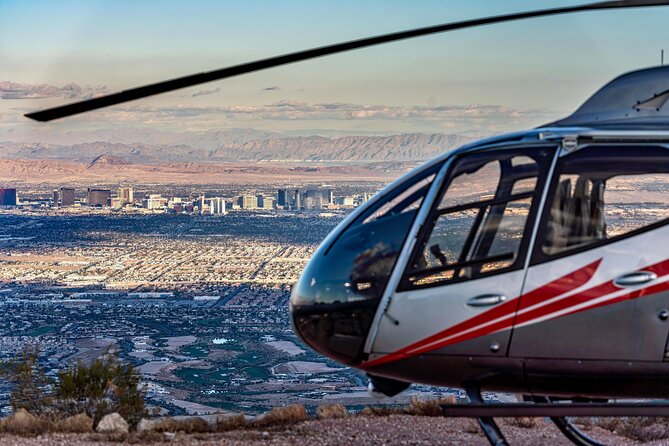 Red Rock Canyon Helicopter Tour with Landing and Champagne Toast - Daylight or sunset?
