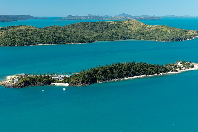 Reef & Whitehaven Spectacular - 60 Minute Helicopter Tour - Crossing toward Hook Reef