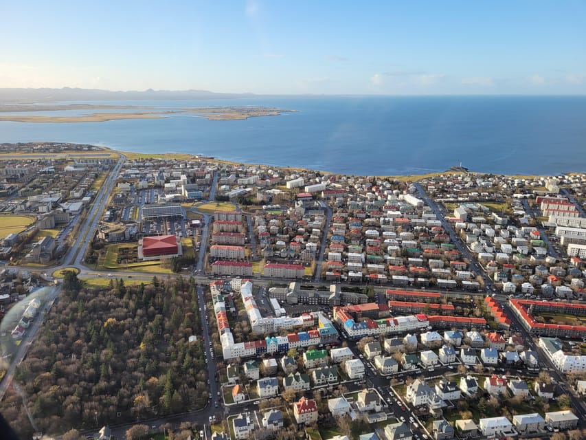 Reykjavik: 45-Minute Volcano Sightseeing Helicopter Tour - Thirty minutes over the Reykjanes Peninsula
