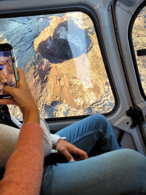 Reykjavik: 45-Minute Volcano Sightseeing Helicopter Tour - Sundhnúkahraun and the chance of flowing lava