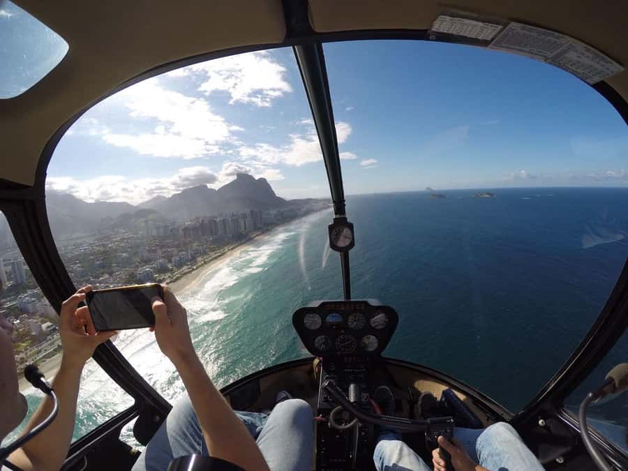 Rio de Janeiro: 45-Min Helicopter Tour with Transfer - Christ the Redeemer is the main moment