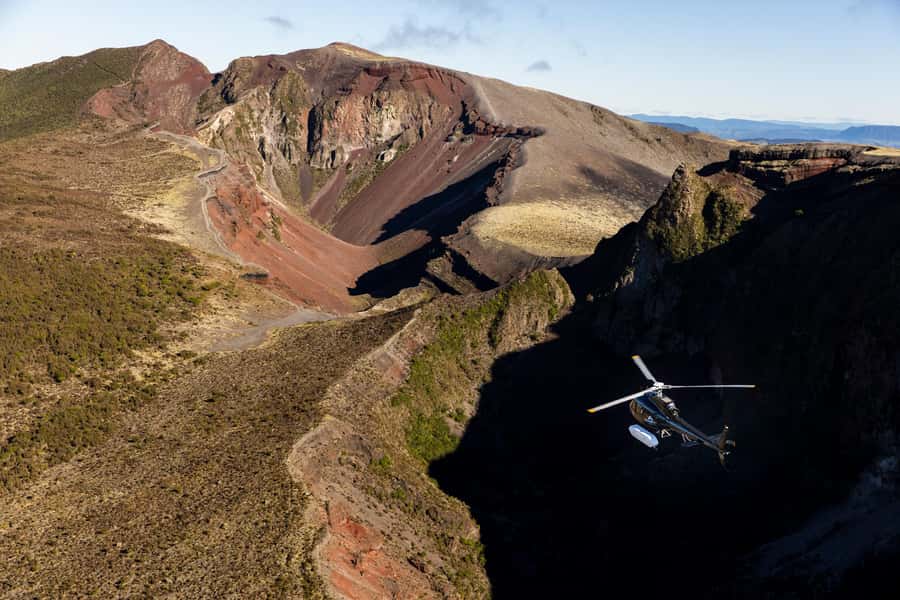 Rotorua: Helicopter Flight and Guided Walk on Mt Tarawera - Landing on the volcano