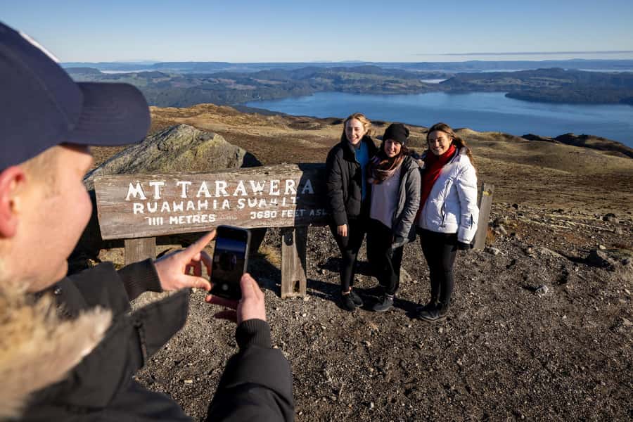 Rotorua: Helicopter Flight and Guided Walk on Mt Tarawera - What the return flight adds