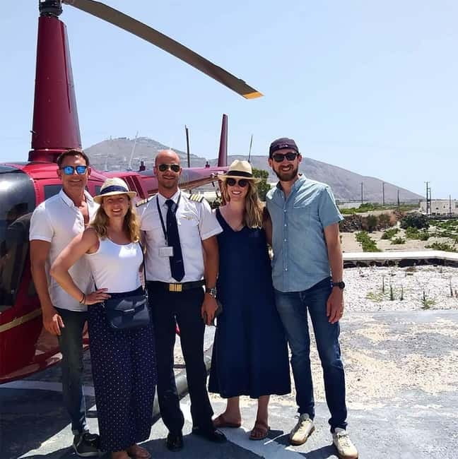 Santorini: 30 Minute Private Helicopter Flight - The volcanoes: Palea Kameni and Nea Kameni