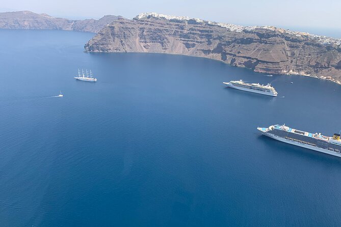 Santorini Helicopter Sightseeing 20 min - Single Tickets - Oia and the famous blue domes