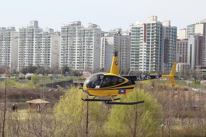 Seoul Helicopter Tour - Jamsil and the Lotte World Tower view