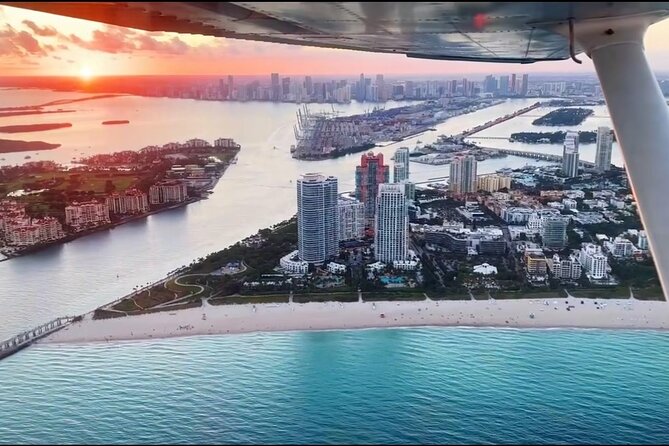 South Beach Miami Aerial Tour : Beaches, Mansions and Skyline - The pilot makes more difference than the aircraft