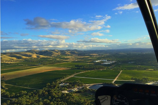 Southern Barossa: 10-Minute Helicopter Flight - Taking off from Hoffnungsthal Valley