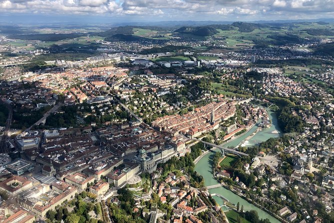 Swiss Capital city helicopter sightseeing tour - the ideal flight to see Berne - Parliament’s dome and the center of federal Bern