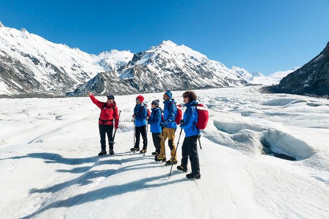 The Adventurer: Tasman Glacier Heli-hike - Why a Small Group Makes a Difference