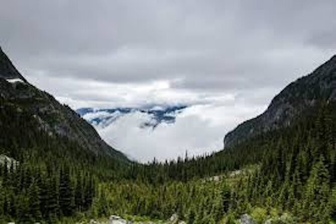 The Glacier Helicopter Sightseeing Tour - Flying above Whistler to Wedgemount Lake