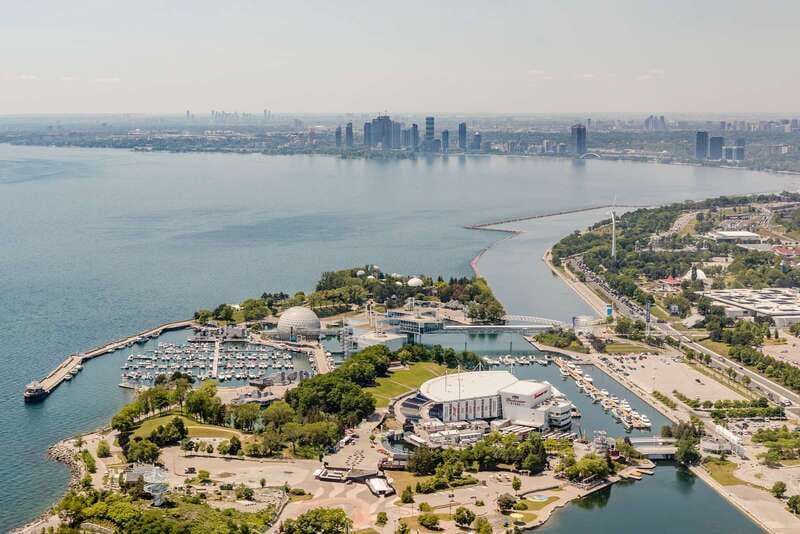 Toronto: Private Helicopter Tour for Two - Taking off from Billy Bishop Airport